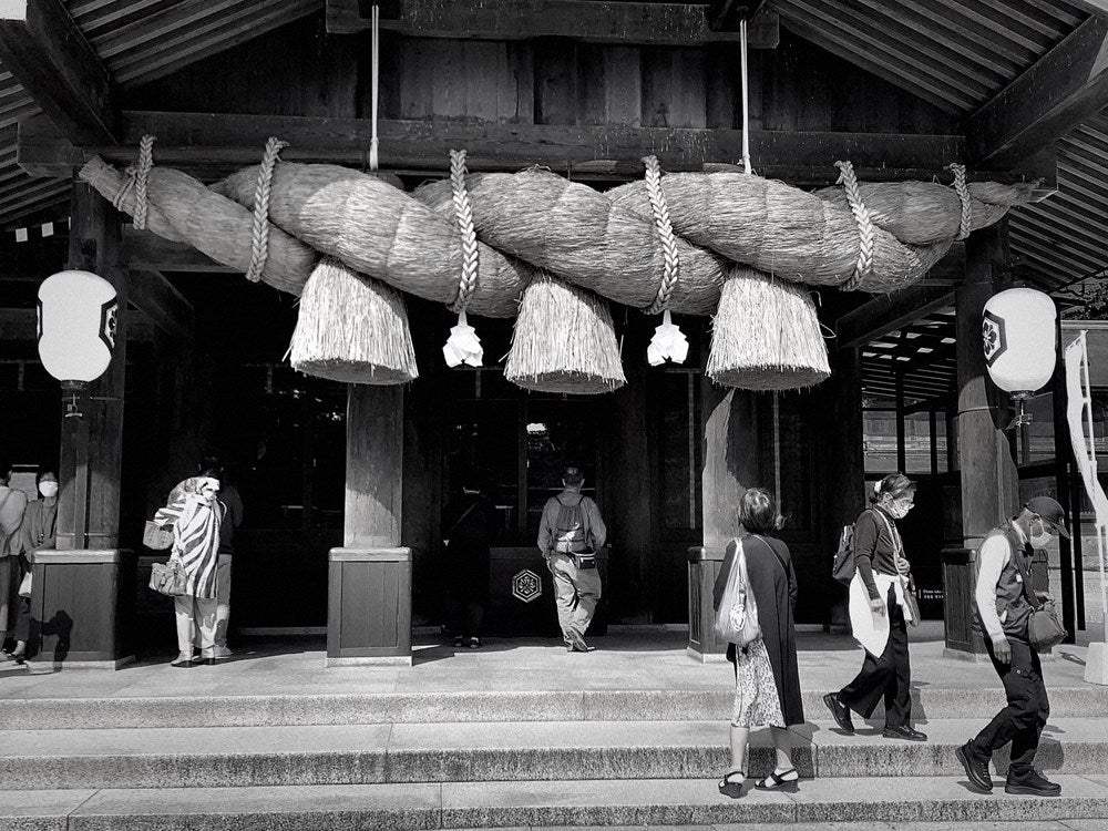Dougill, John - Off the Beaten Tracks in Japan: A Journey by Train from Hokkaido to Kyushu | Book